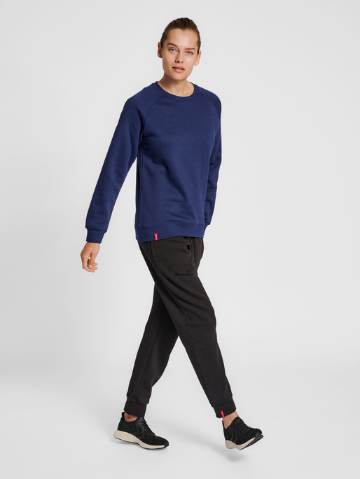 hmlRED HEAVY SWEATSHIRT WOMAN, MARINE, model