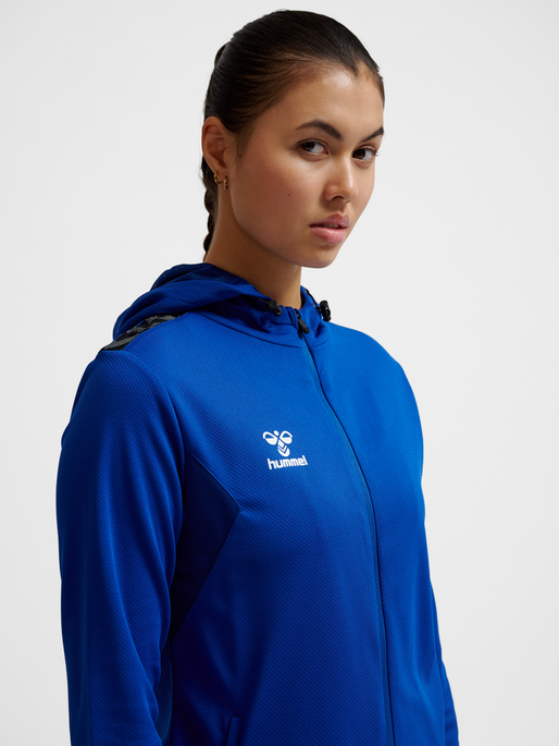 hmlAUTHENTIC PL ZIP HOODIE WOMAN, TRUE BLUE, model