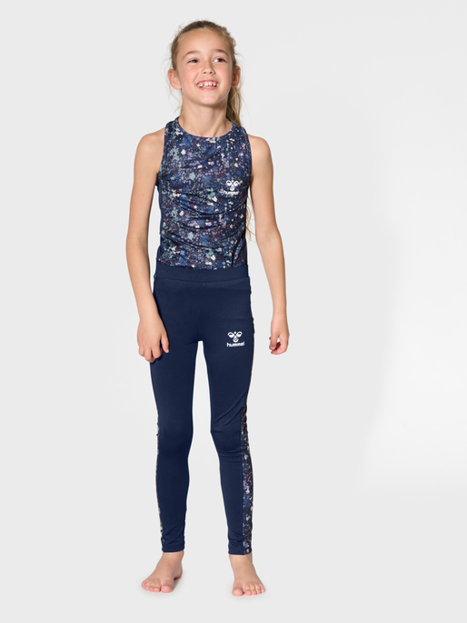 hmlSANNE TIGHTS, BLACK IRIS, model