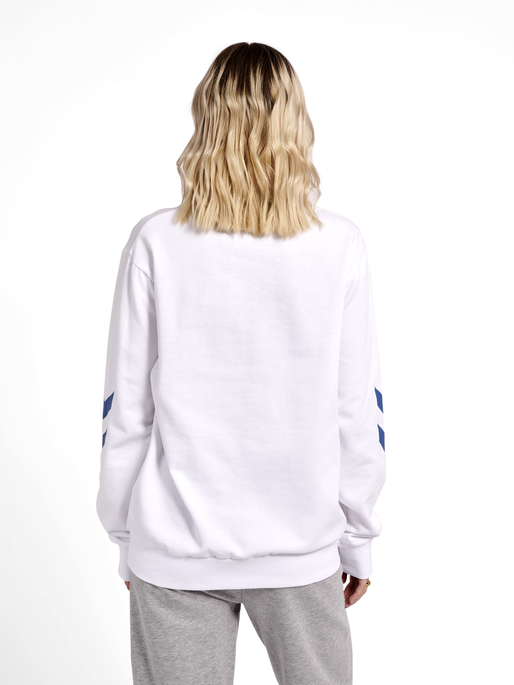 hmlLEGACY SWEATSHIRT, WHITE/DEEP WATER, model