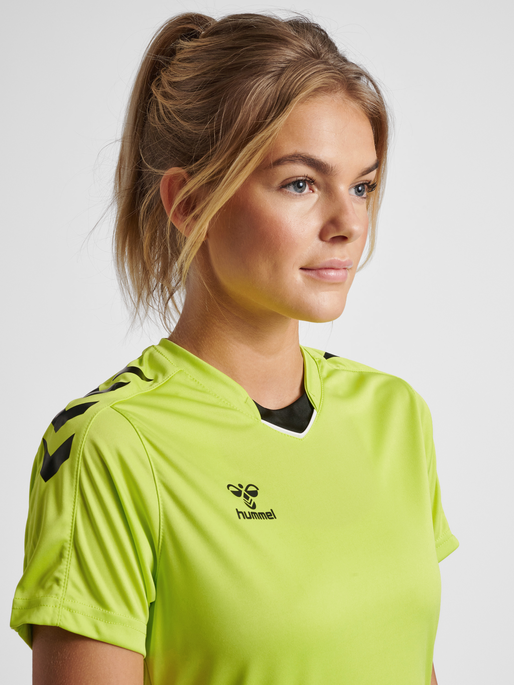 hmlCORE XK POLY JERSEY S/S WOMAN, LIME POPSICLE, model
