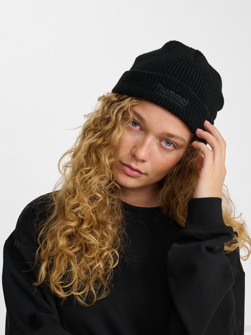 hmlHALF RIB BEANIE, BLACK, model