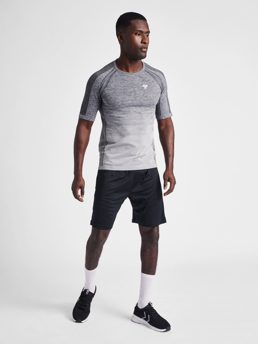 hmlGG12 TRAINING SEAMLESS S/S, 2508, model
