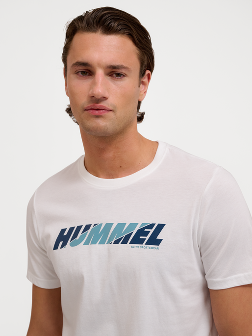 hmlGRAPHIC BOLD LOGO TEE, WHITE, model