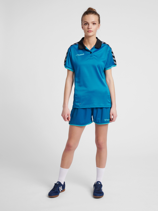 hmlAUTHENTIC WOMAN FUNCTIONAL POLO, CELESTIAL, model