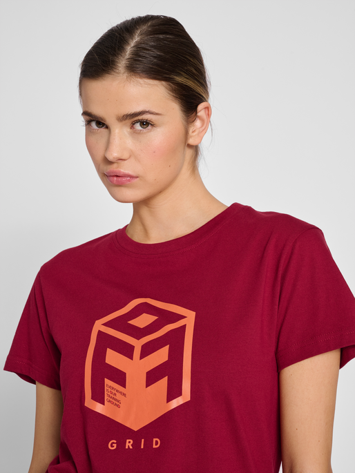 hmlOFFGRID COTTON JERSEY S/S WO, 3135, model