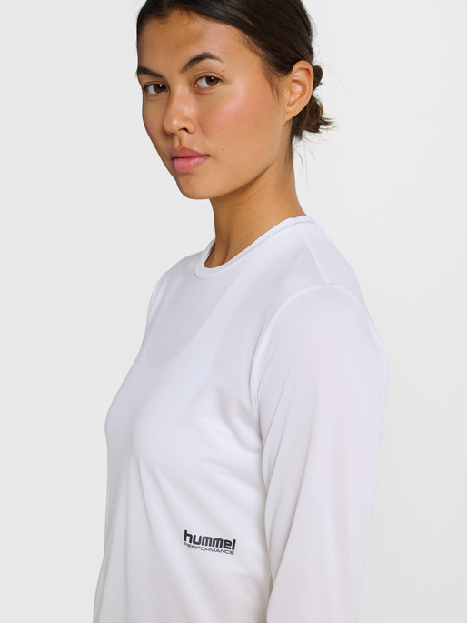 hmlPULSE WORKOUT W T-SHIRT L/S, WHITE, model