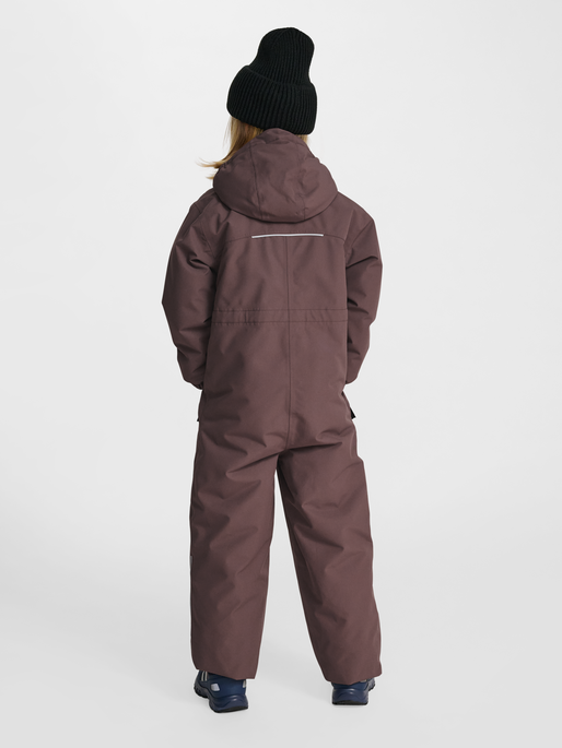 hmlJR SNOWSUIT WP 10K, PEPPERCORN, model