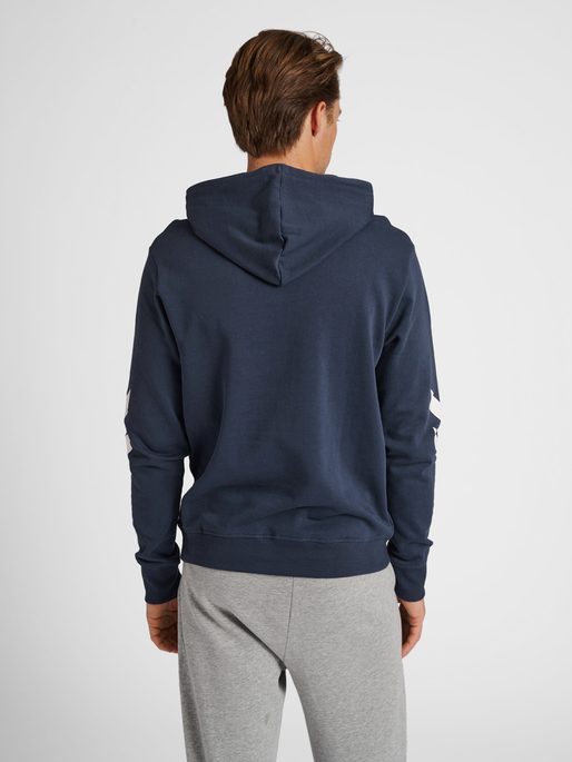 hmlLEGACY LOGO HOODIE, BLUE NIGHTS, model