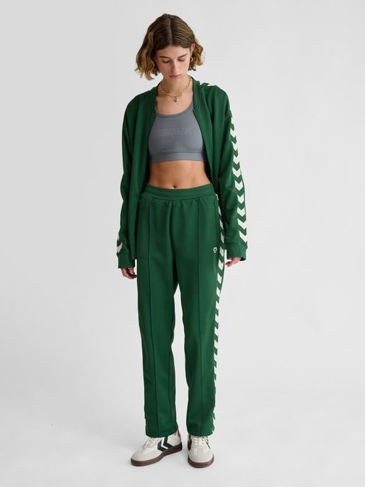 hmlARCHIVE REGULAR POLY PANTS, EDEN, model