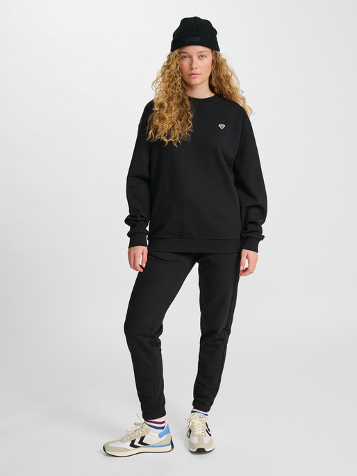 hmlLOOSE CREWNECK BEE, BLACK, model