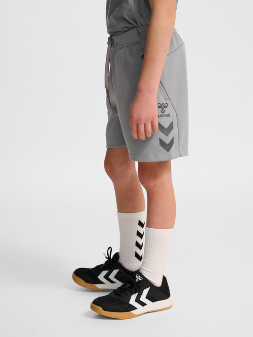 hmlCIMA 2.0 SHORTS KIDS, ALLOY, model