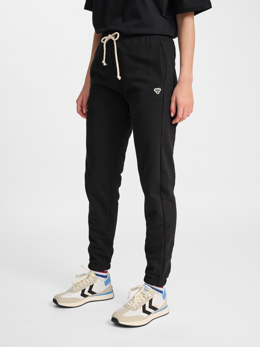hmlLOOSE SWEATPANT BEE, BLACK, model