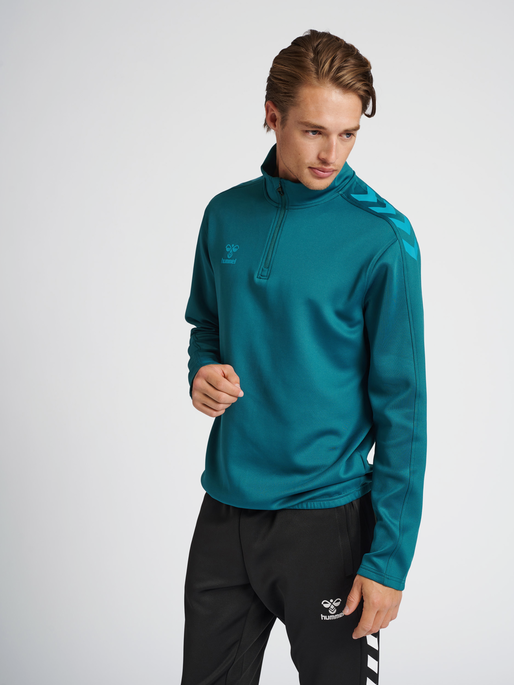 hmlCORE XK HALF ZIP POLY SWEAT, BLUE CORAL, model
