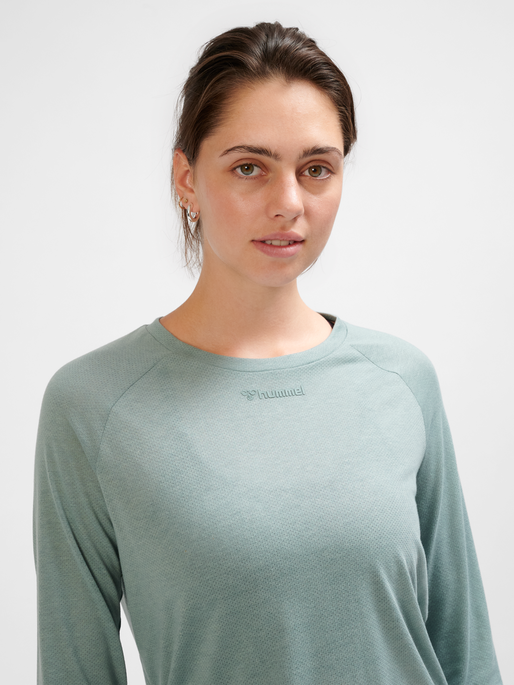 hmlMT VANJA T-SHIRT L/S, CHINOIS GREEN, model