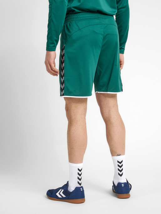 hmlAUTHENTIC POLY SHORTS, EVERGREEN, model