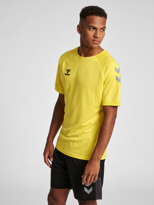hmlLEAD S/S POLY JERSEY, BLAZING YELLOW, model