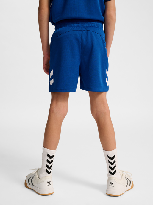 hmlLEAD 2.0 SHORTS KIDS, TRUE BLUE, model