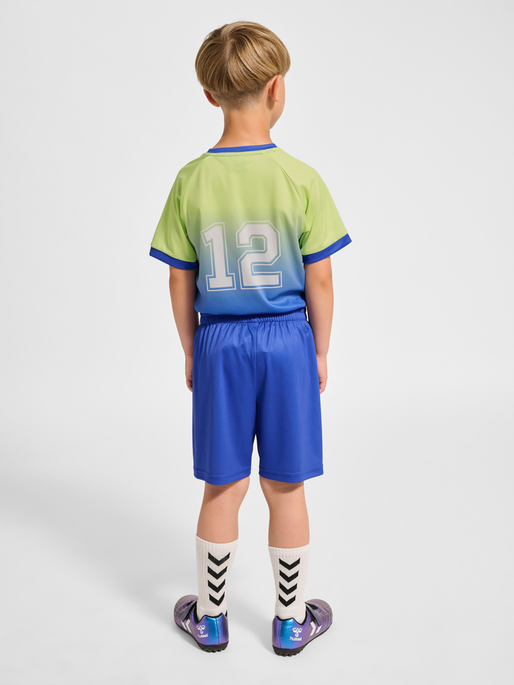 hmlSHIMMER SET, SHADOW LIME, model