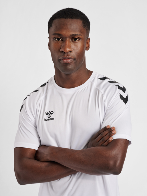 hmlCORE XK CORE POLY T-SHIRT S/S, WHITE, model