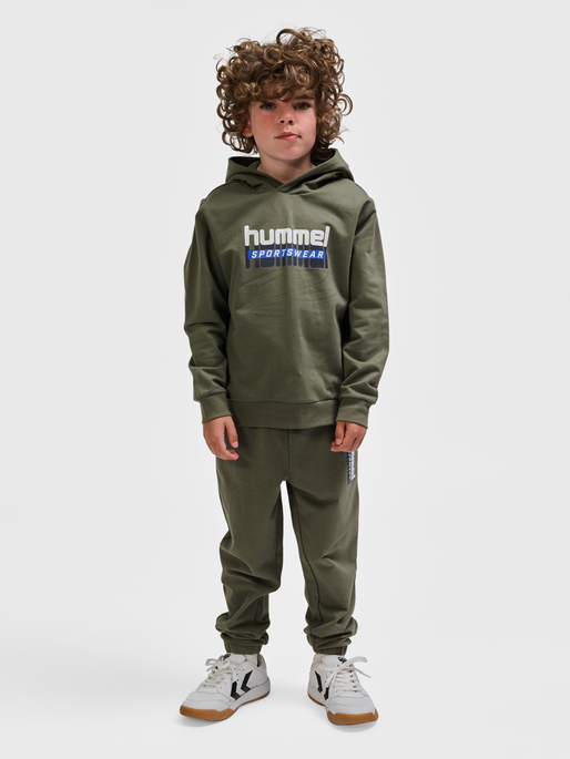hmlTUKAS HOODIE, DUSTY OLIVE, model