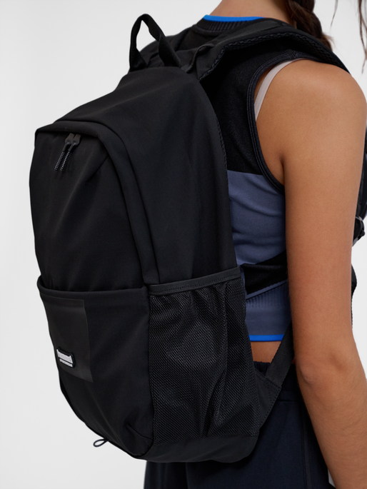 hmlBACKBACK SPORTSWEAR, BLACK, model