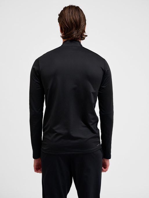 hmlTE STRENGTH PL HALF ZIP, BLACK, model