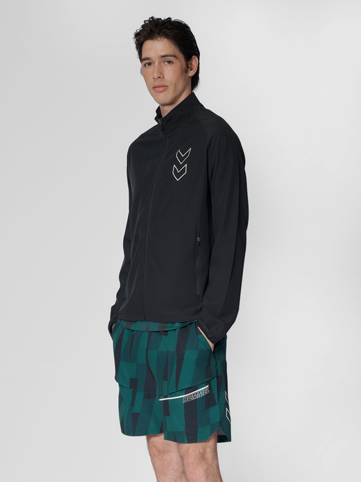 hmlCOURT JACKET, BLACK, model