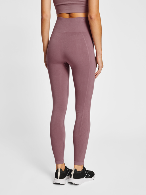 hmlTIF SEAMLESS HIGH WAIST TIGHTS, ROSE TAUPE, model