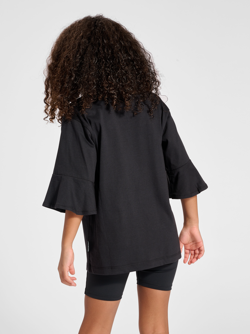 stsDEBBIE T-SHIRT S/S, BLACK, model